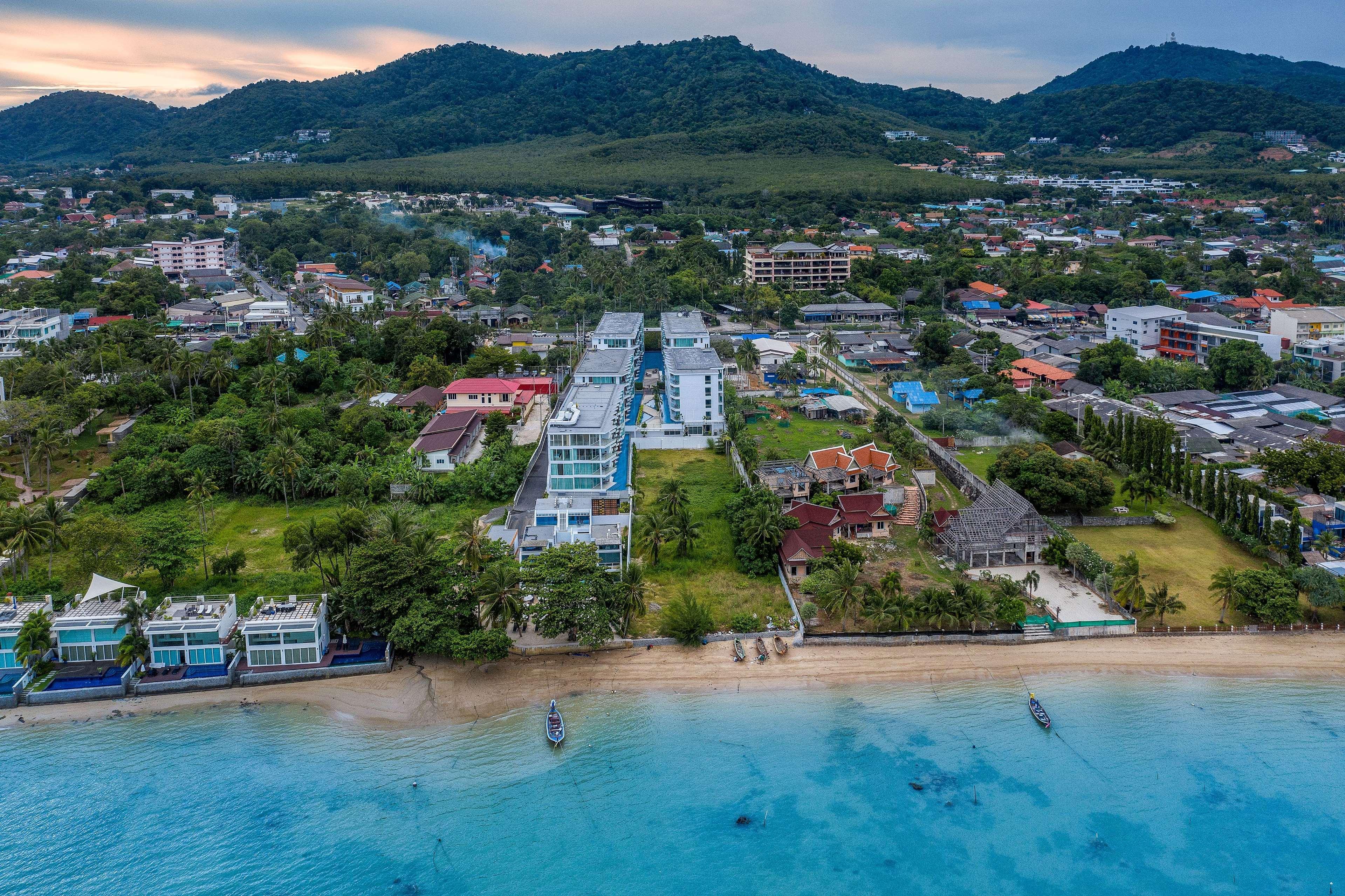 The Beachfront Hotel Phuket Rawai Eksteriør bilde