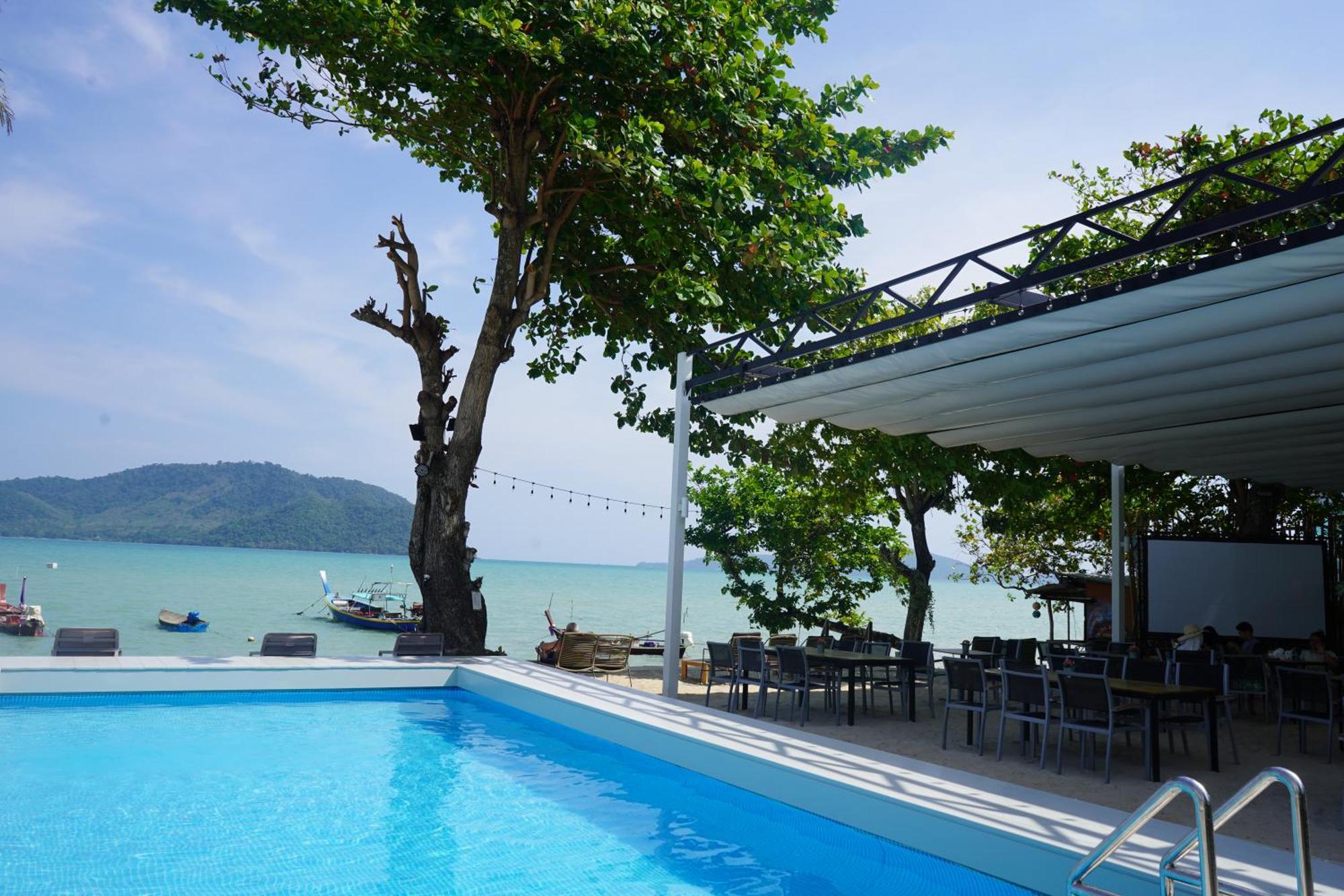 The Beachfront Hotel Phuket Rawai Eksteriør bilde